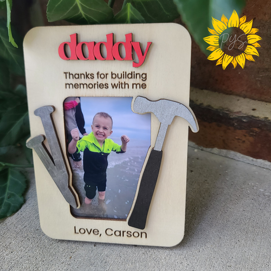 Daddy Builder Picture Frame 🔨 | Personalized Father’s Day Gift | Wallet Size Magnetic Photo Frame
