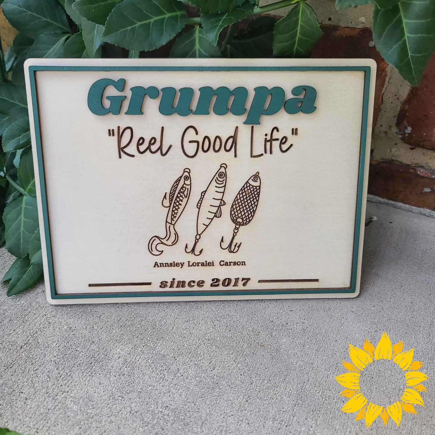 Papaw “Reel Good Life” Fishing Plaque 🎣 | Personalized Fishing Gift for Grandpa | Custom Family Name Sign