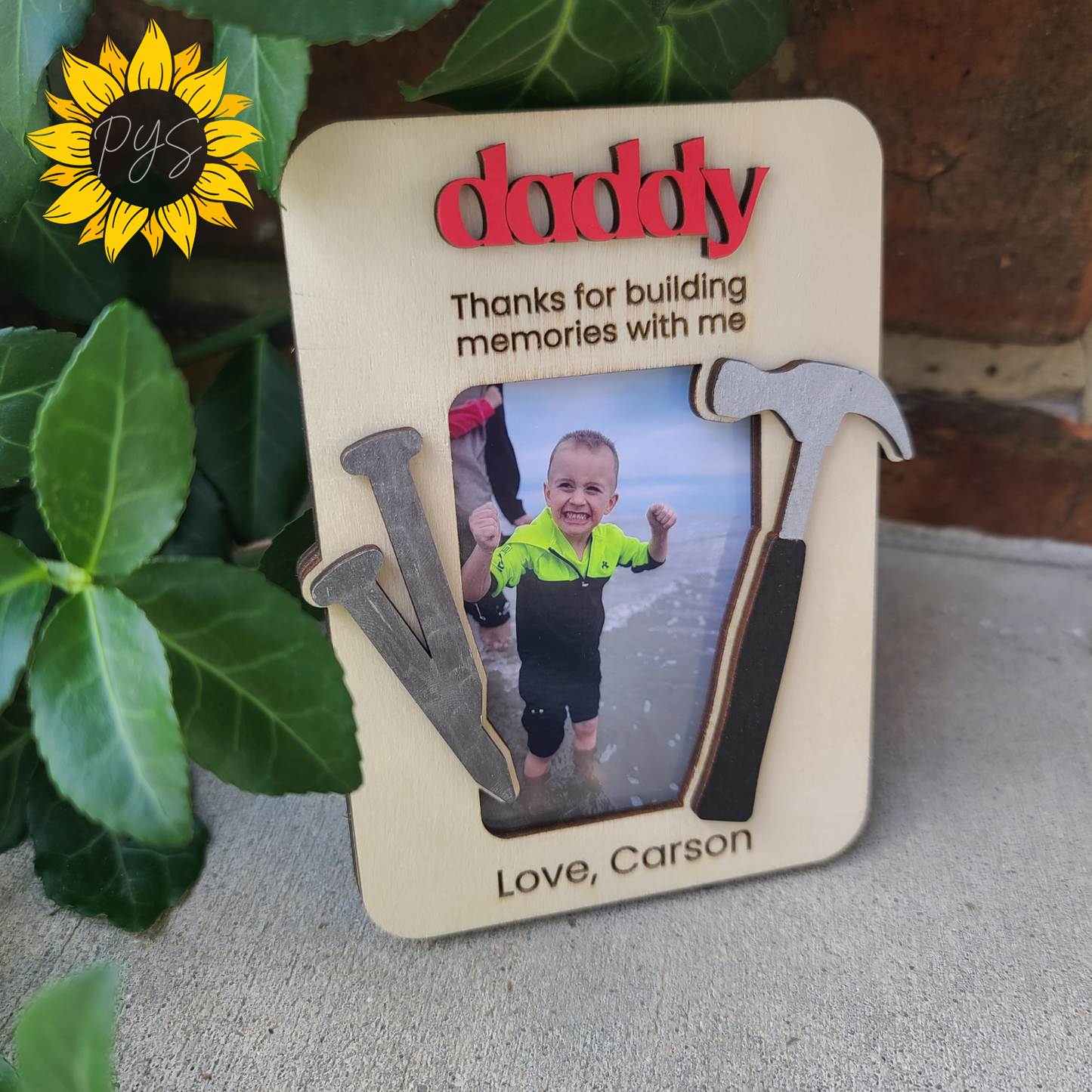 Daddy Builder Picture Frame 🔨 | Personalized Father’s Day Gift | Wallet Size Magnetic Photo Frame